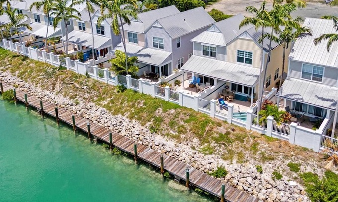 Marathon Casa | Canalside 2BR/2BA Villa 7036 with Jetted Spa Pool: the Marlin House at Village at Hawks Cay Villas