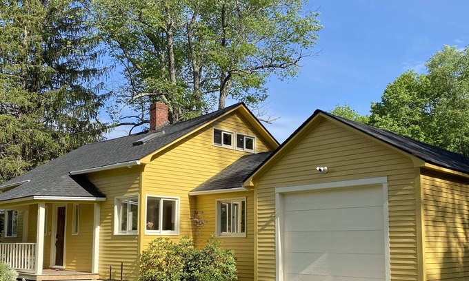 Glendale Casa | Canary House: ski house near Butternut!
