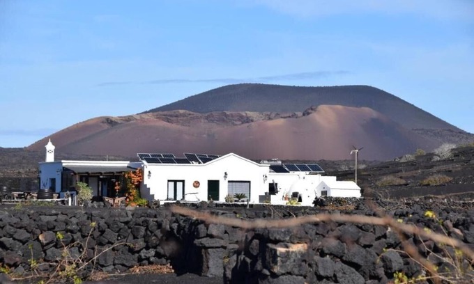La Geria Villa | Canaryislandshost I Viñedos