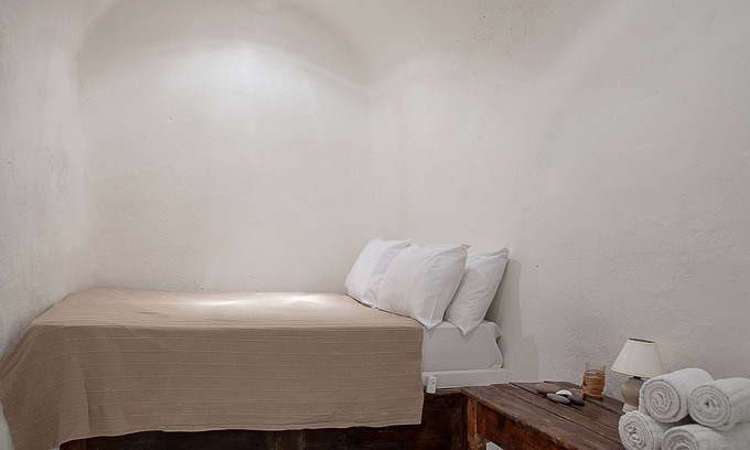 Emporio Villa | Canava Emporio, bodega restaurada cariñosamente construida