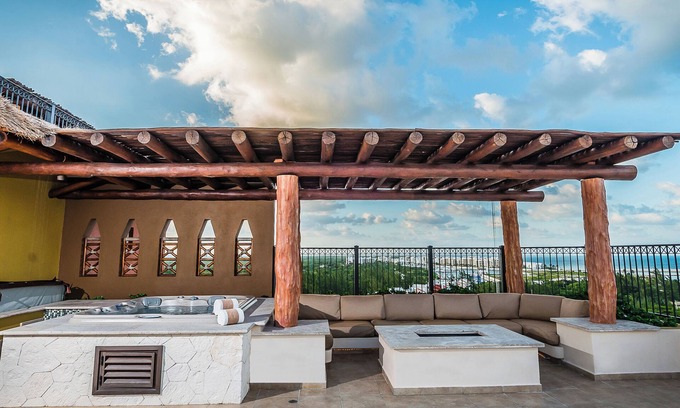 Punta Sam Complejo | Cancun 2 Bedroom Oceanfront Penthouse--Spring Break, March 23-30, 2024!