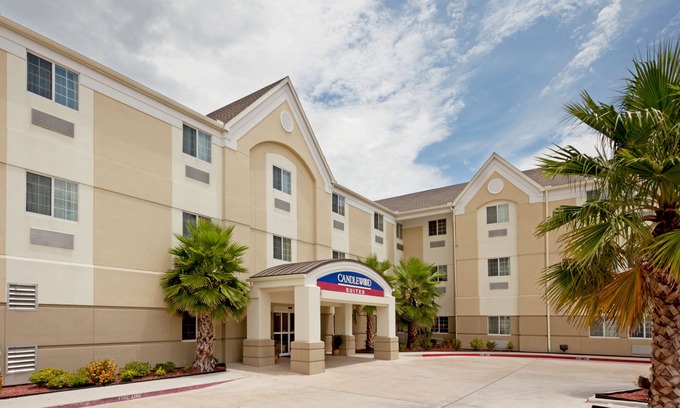 Central City Hotel | Candlewood Suites Corpus Christi-Spid by IHG