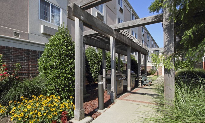 Rogers Hotel | Candlewood Suites Rogers / Bentonville by IHG