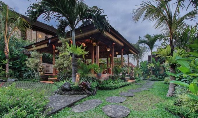 Sayan Villa | Candy Beautiful Villa de dos dormitorios con piscina