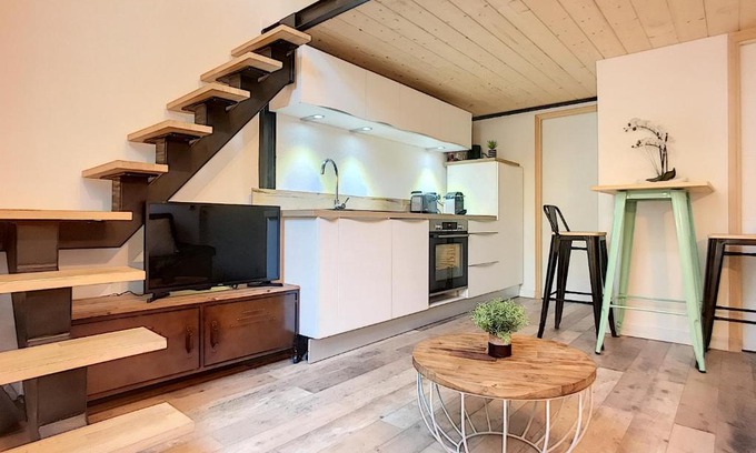 California - Pezou Apartamento | Cannes centre - Superb studio with mezzanine