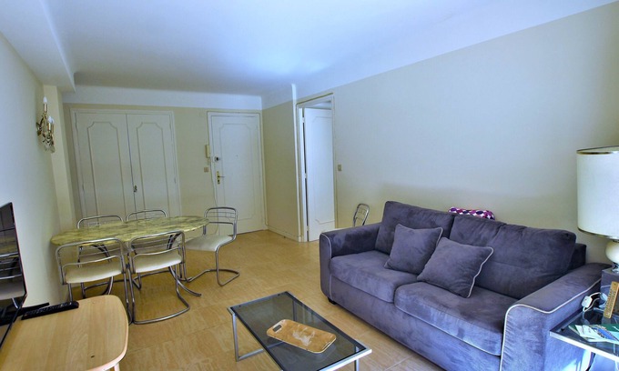 Cannes City Centre Apartamento | Cannes, located behind the Martinez Hotel at 50 meters to the Croisette