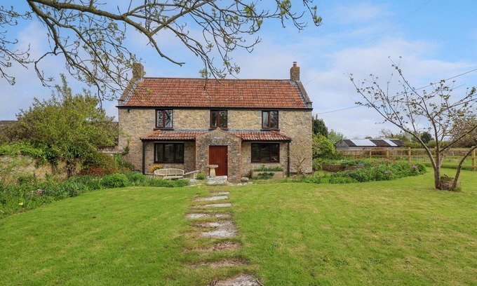 Bridgwater Cabaña | CANNY CROFT, pet friendly, character holiday cottage in Street