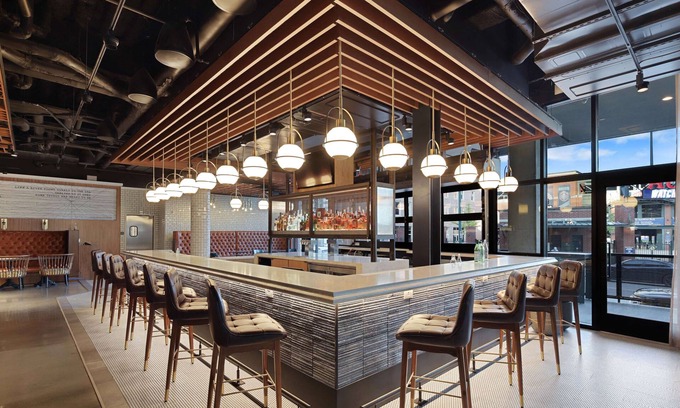 Downtown Memphis Hotel | Canopy by Hilton Memphis Downtown