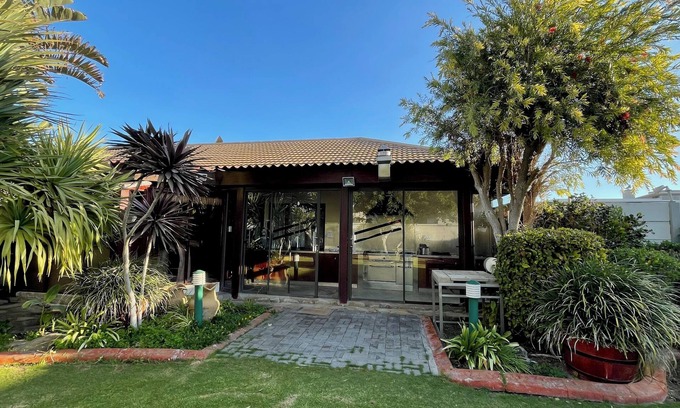 Walvis Bay Cama Y Desayuno | Canosas Home