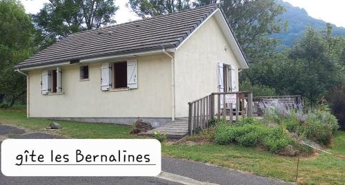 Saint-Jacques-des-Blats Casa | Cantal Gite au pied du Griou Super Lioran