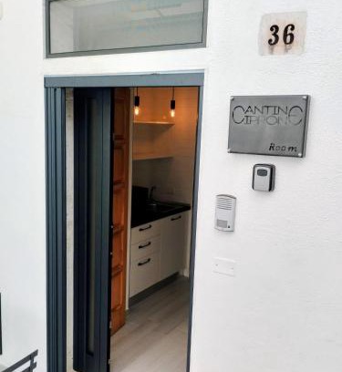 Monte Sant'Angelo Cama Y Desayuno | Cantine Cippone Room