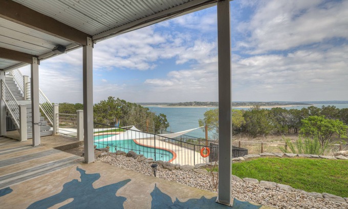 Canyon Lake Casa | Canyon Lake Luxury Pool Games & Stunning Views