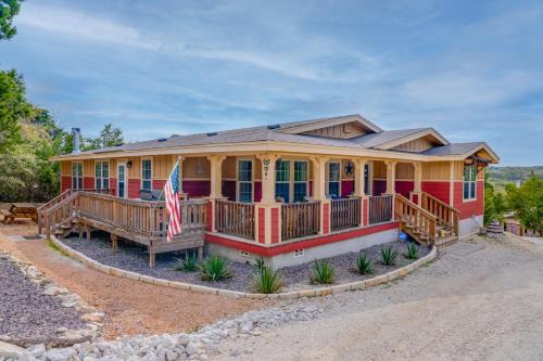 Canyon Lake Casa | Canyon Lake Retreat with Hot Tub, Fire Pit and Grill!