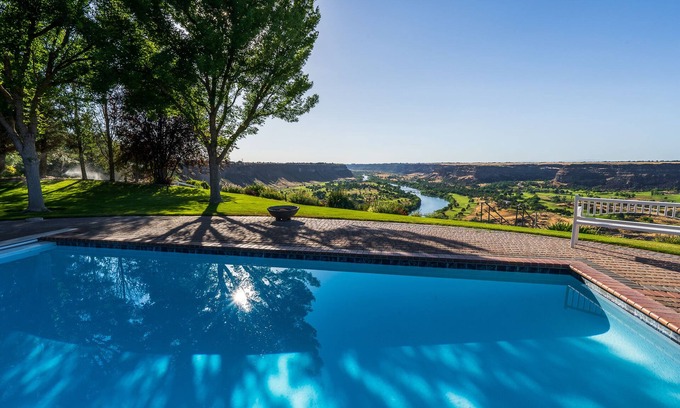 Twin Falls Casa | Canyon Rim Home - Heated Pool, Hot Tub, Game Room