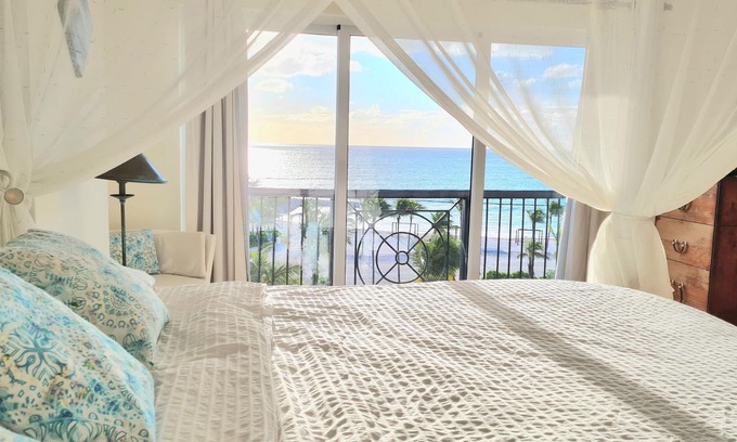 Cap Cana Marina Condominio | Cap Cana Penthouse frente al mar, uno de una clase Ubicación Marina & Ocean Front