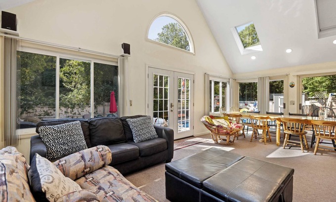 New Seabury Casa | Cape Cod Escape w/ Heated Pool & Firepit