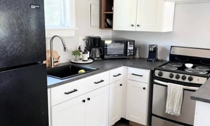 South Dennis Cabaña | Cape Cottage Getaway. Minutes to Mayflower Beach