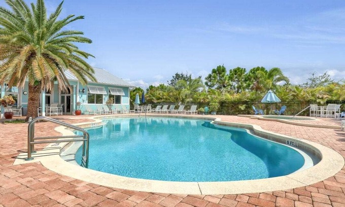 Merritt Island Casa | 🌴Cape Crossing Dreams w/ Hot Tub, Pool, Gym & Sauna near the Beach!