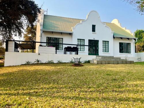 Pretoria Casa | Cape-Dutch 2 Bedroom Home