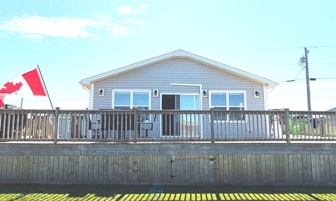 Sea View Casa | Coastal Comforts Beach House