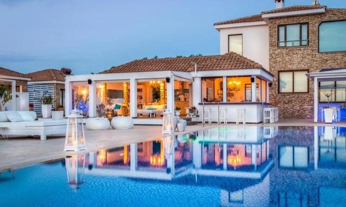 Cape Greko Casa | Cape Serenity Mansion