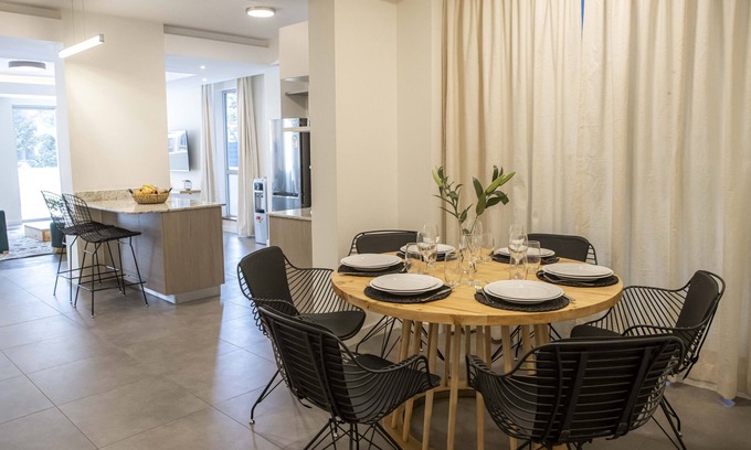 Westlands Apartamento | Capital Emerald Line 1 bed by YourHost