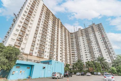 Pekayon Jaya Hotel | Capital O 94796 Apartment Mutiara Bekasi