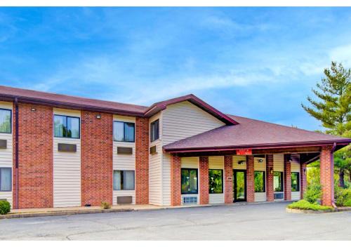 Fulton Hotel | Capital O Amerihost Inn and Suites Fulton Hwy 54 MO
