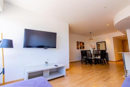 El Yaqui Casa | Capitalia Spacious & Cozy Family Apt in Santa Fe