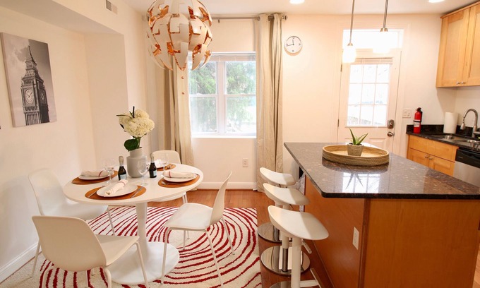 Kingman Park Casa | Capitol Hill Gem, Free Parking, Steps to Metro, Sleeps 6