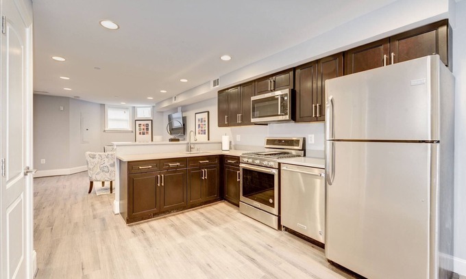 Stanton Park Casa | Capitol Hill / Senado de los Estados Unidos / Capitolio de los Estados Unidos. One Bdrm Apt