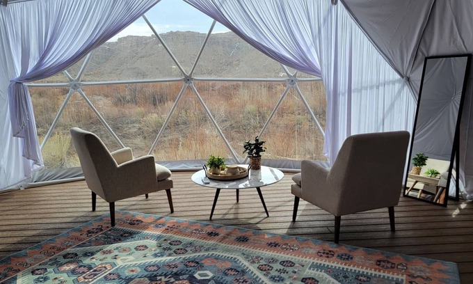 Torrey Casa | Capitol Reef Dome | Willow