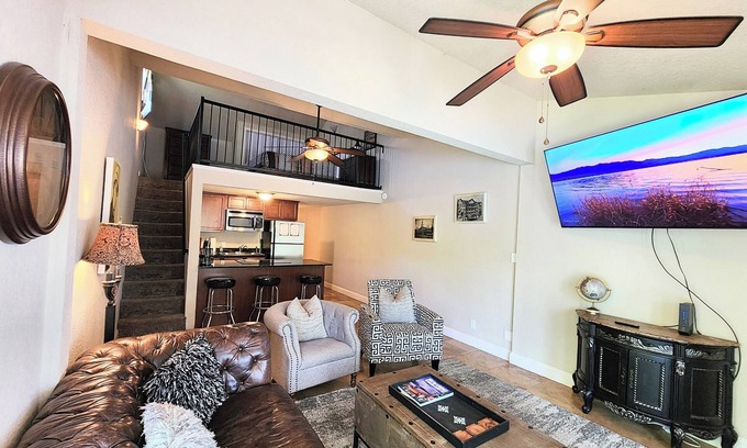 Mid America Condominio | Capone's Clearwater Escape!