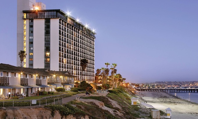 North Pacific Beach Condominio | Capri by the Sea by All Seasons Resort Lodging