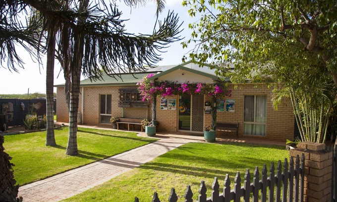 Kingsford Alquiler De RV | Capricorn Holiday Park