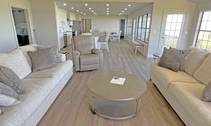 Grand Isle Casa | Captain Black - Beachfront - Island Realty