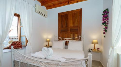 idhra Apartamento | Captain D - Hydra Dream Houses