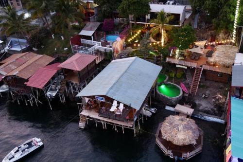 Coatepeque Casa | Captain Morgan Hostel Lake Coatepeque