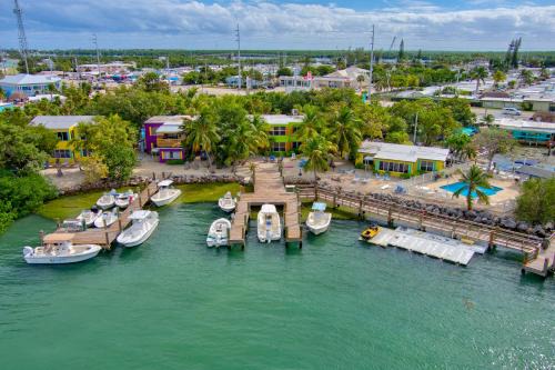 Marathon Complejo | Captain Pip's Marina & Hideaway