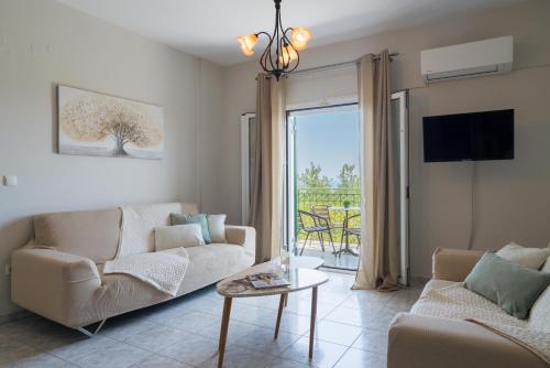 Leivathos Apartamento | Captain's Apartments in Olive Grove