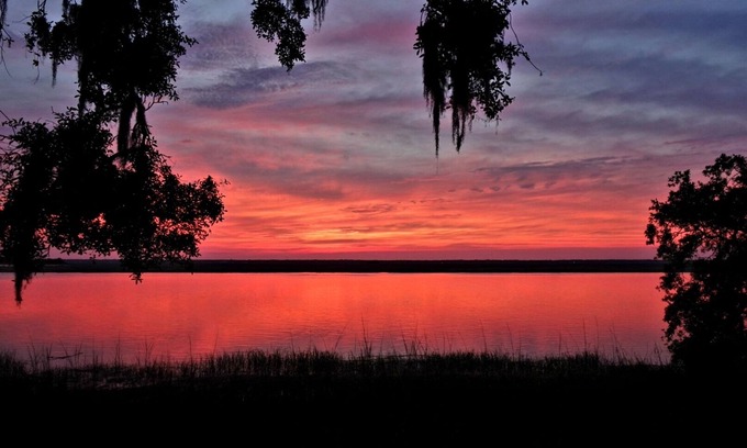 St. Simons Island Casa | Captain's Boathouse- Kayaks, muelle privado, vistas!