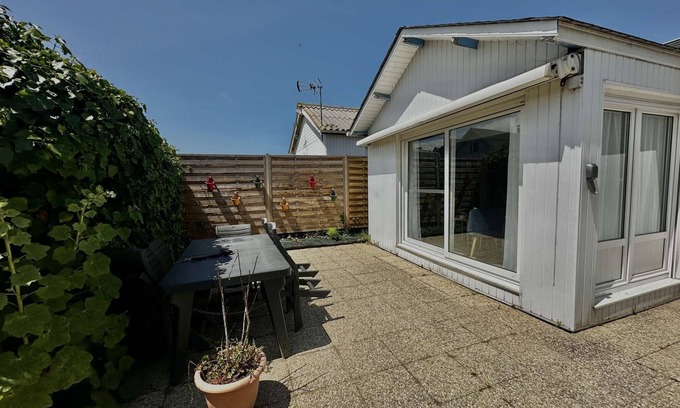 Saint-Come-de-Fresne Casa | Captain's Quarters - Maison en Bord de Plage