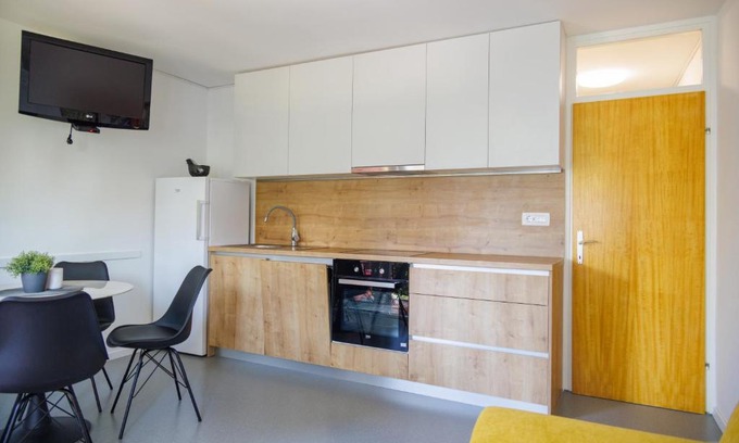 Rijeka Apartamento | Captivating 1-Bed Apartment in Rijeka with parking