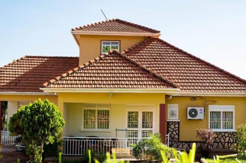 Entebbe Villa | Captivating 3-Bed Villa
