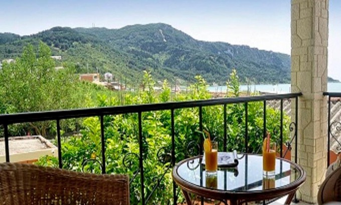 Agios Georgios Pagon Casa | Caramela Beach House