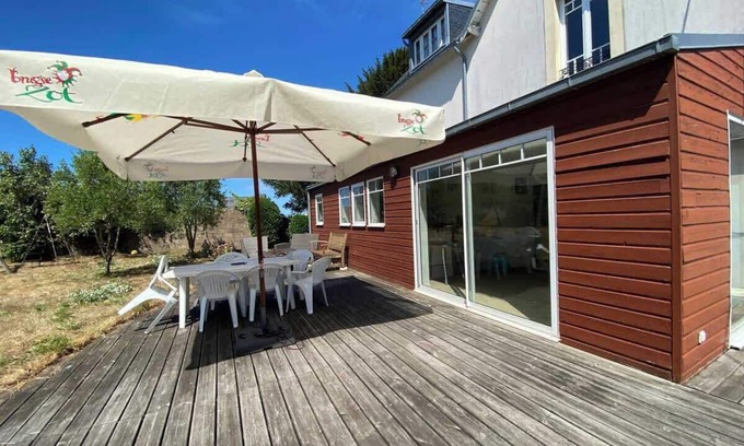 Carantec Casa | Carantec family home with garden for 6