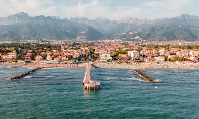 Marina di Massa Alquiler De RV | Caravan "Bungalow Venezia" with Private Terrace & Wi-Fi