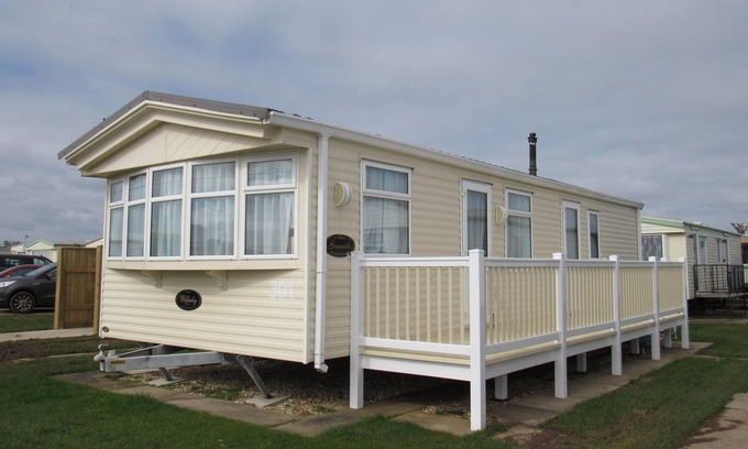 Chapel Saint Leonards Casa | Caravan -Chapel, Skegness with Decking from March