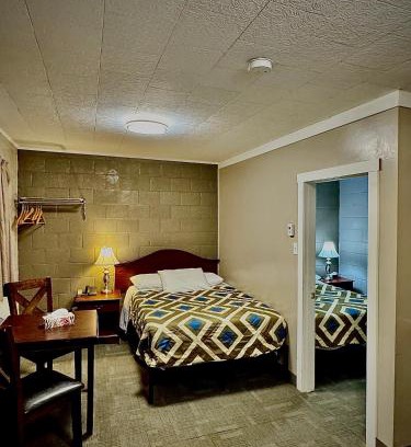 Swift Current Hotel | Caravel Motel