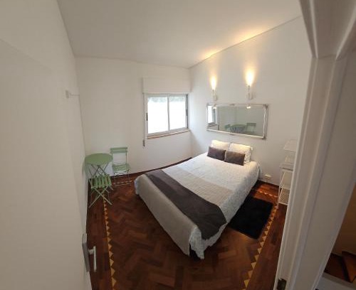 Carcavelos Casa | CARCAROOMS Guest House